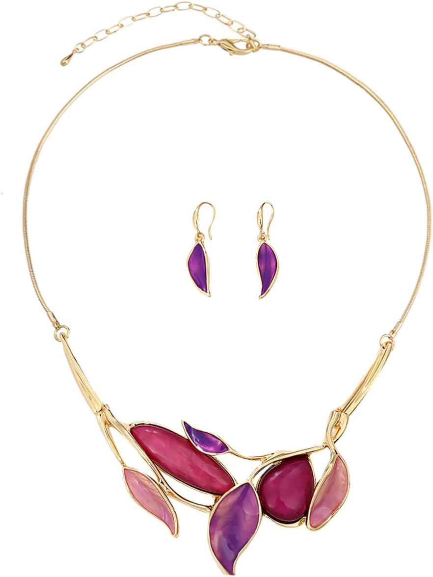 Blue Leaf Motif Necklace and Drop Earrings Set - Image 31